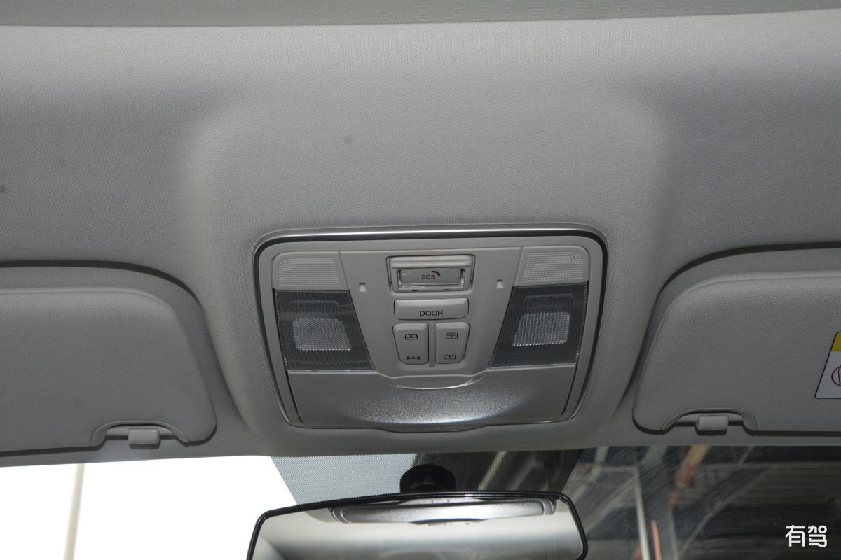 福特福克斯 CAF7163A5 碰撞复位开关位置