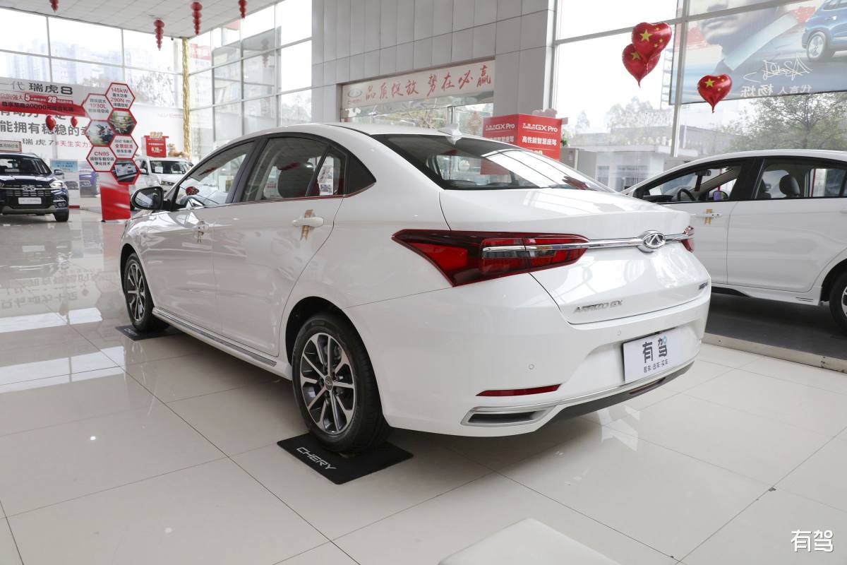 奇瑞艾瑞泽8 2.0T性价比高吗？深度解析优缺点