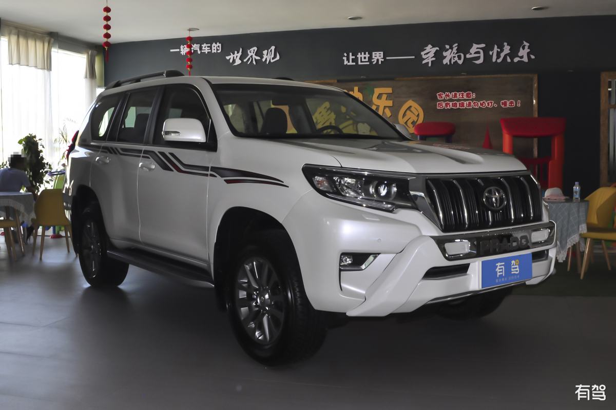 写一个1分钟30秒的丰田霸道4000的短视频文案