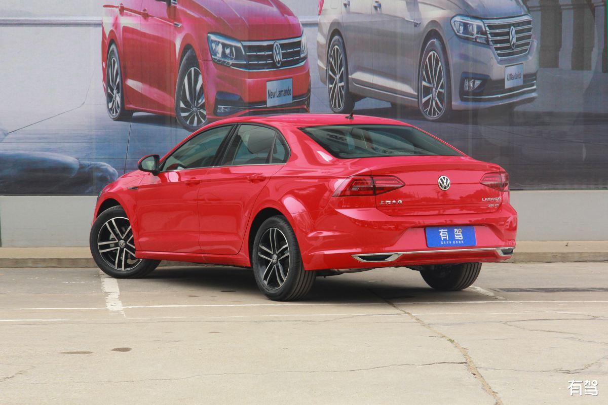 对比一下名爵M7和大众凌度L1000字左右