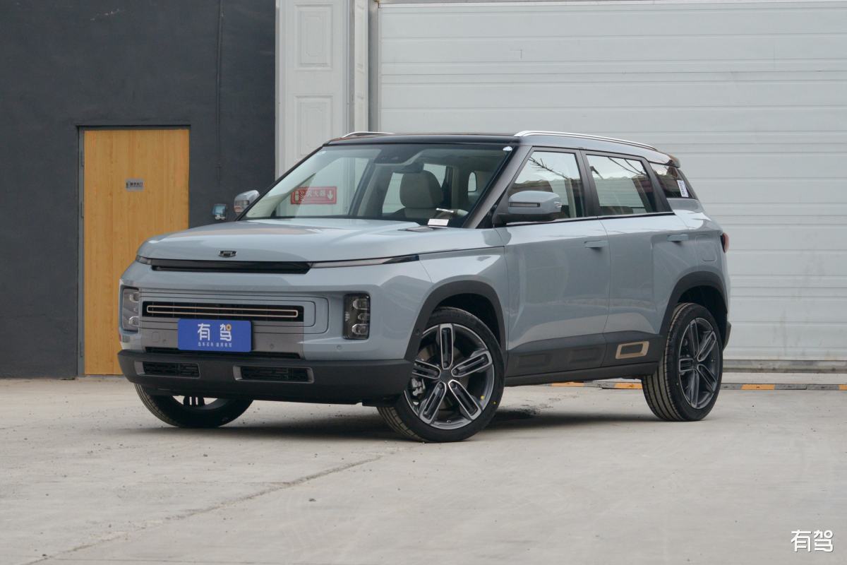 普定职业技术学校2020年专业设置：机械制造、电子信息、计算机等十多个专业