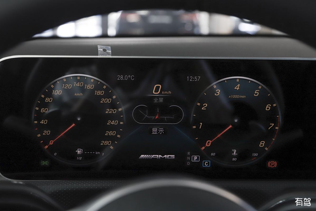 奔驰,奔驰a级amg,2019款 amg a 35 l 4matic 先型特别版