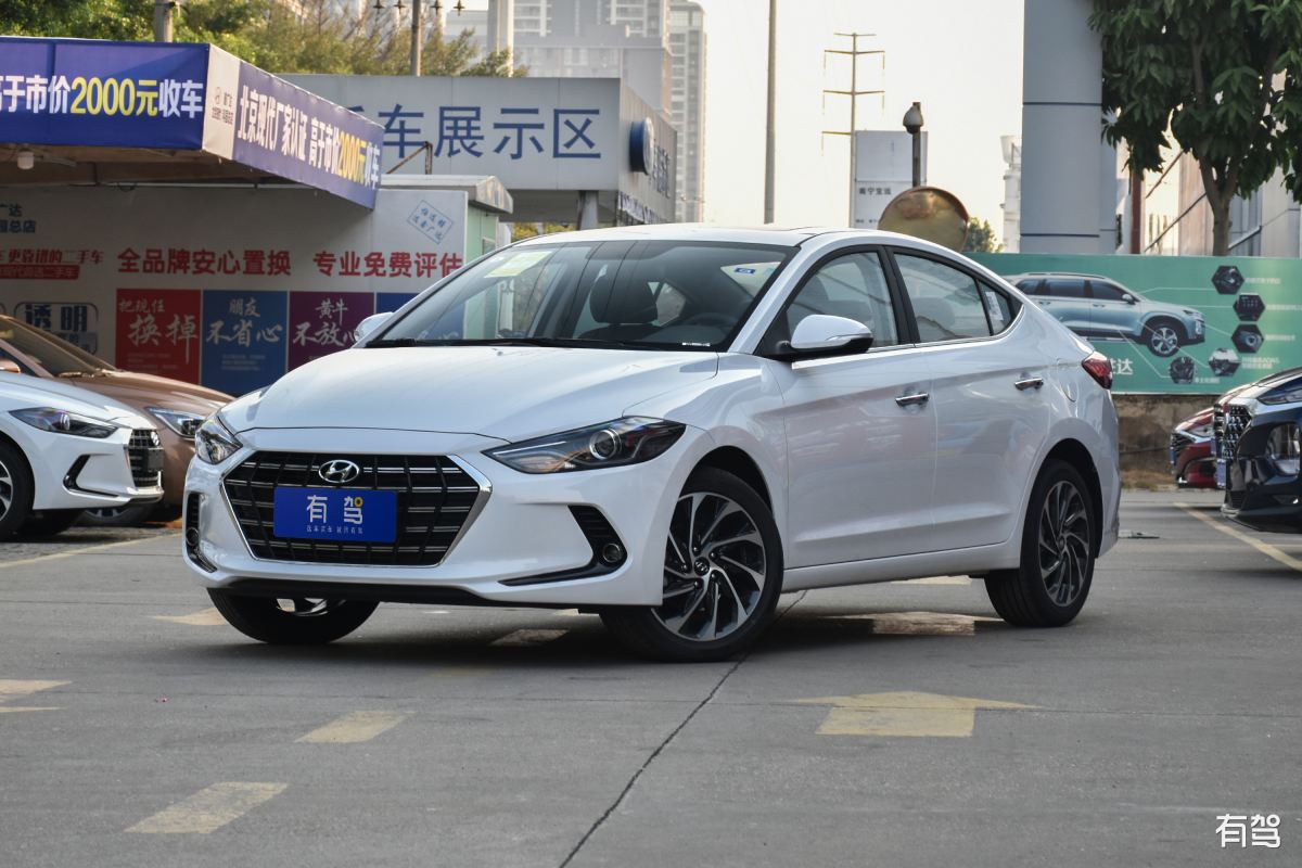 北京现代领动1.6L 评测：舒适驾驶，安全可靠