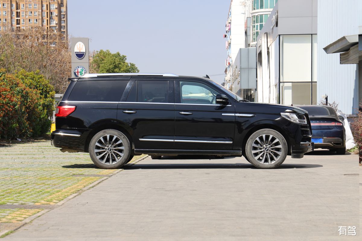 Executive Vehicle: Definition and Features