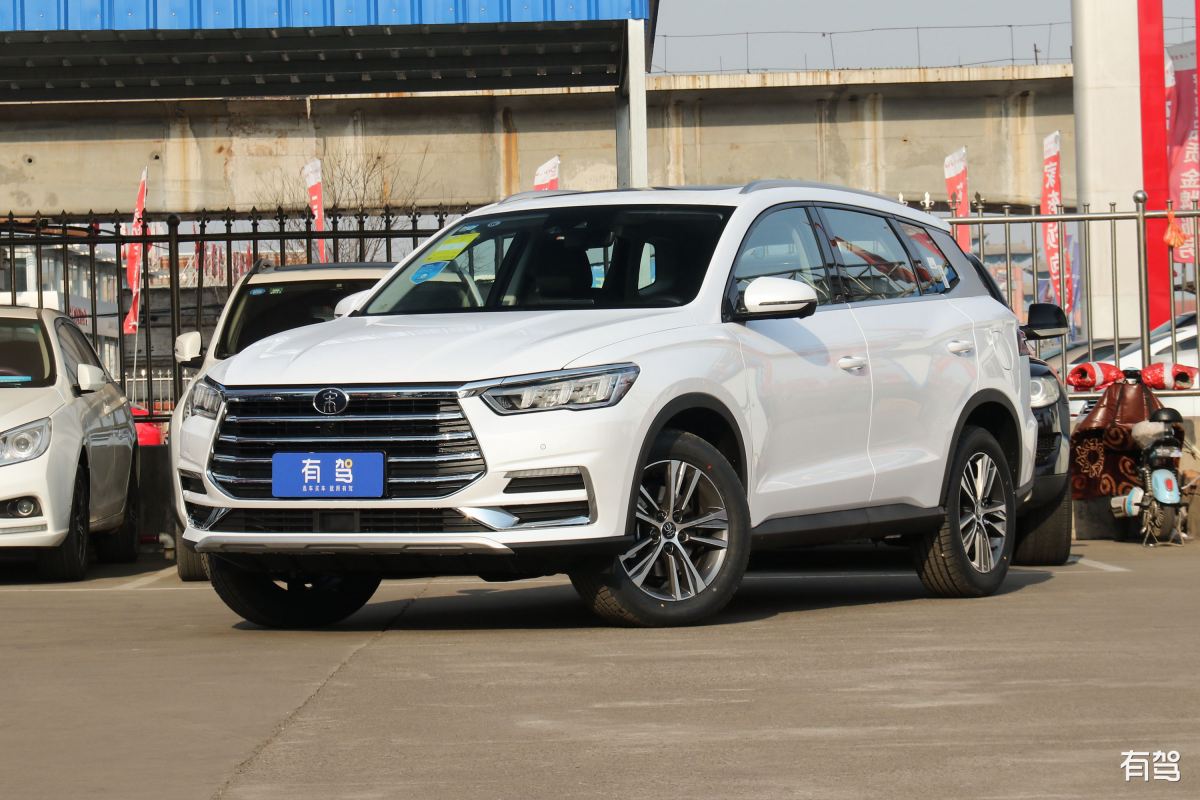 898万的宋Pro和899万的宋max哪个性价比高？详细说明一下