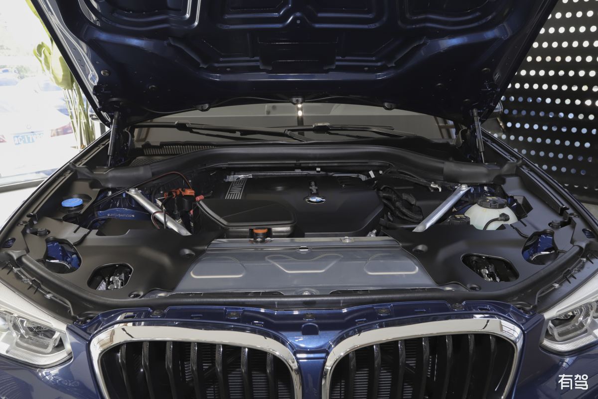 10年740和12年535GT两者的动力总成一样吗