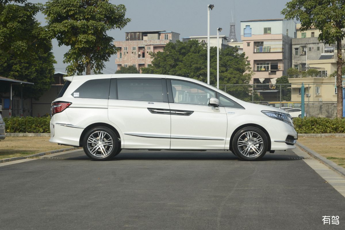 艾力绅混动和24哪个后期保养费用低回答加拓展。