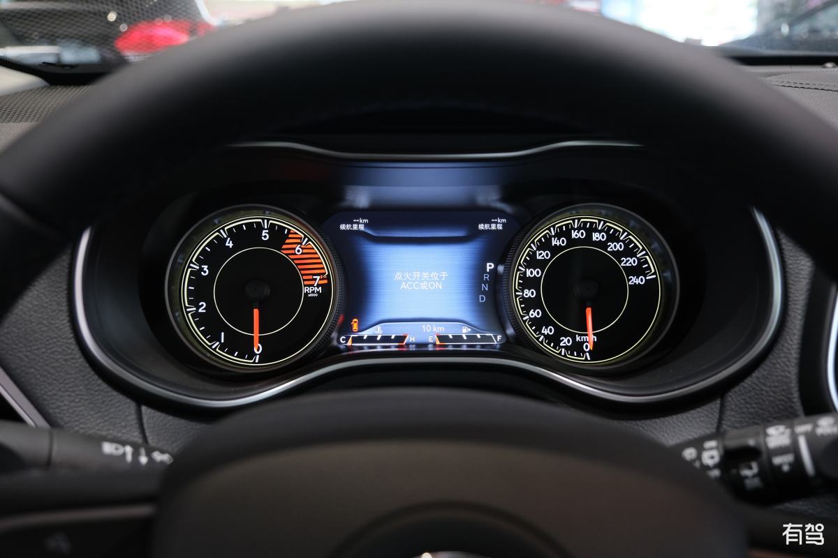 jeep,自由光,2020款 2.0t 四驱精英版