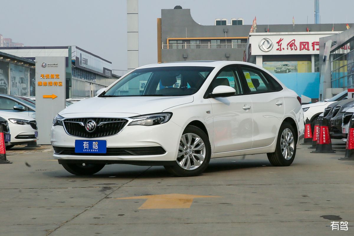 别克E5：紧凑型轿车，运动时尚，家庭出行首选