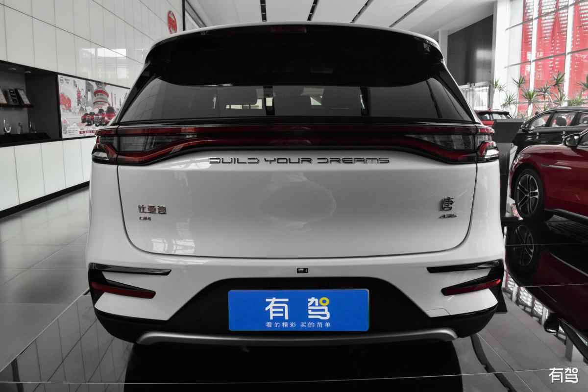 比亚迪全新一代唐EV四驱官方电耗公布：18.2kWh/100km，续航里程520km