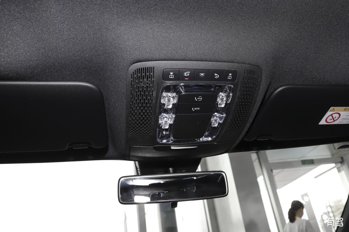 奥迪q5l怎么打开油箱盖