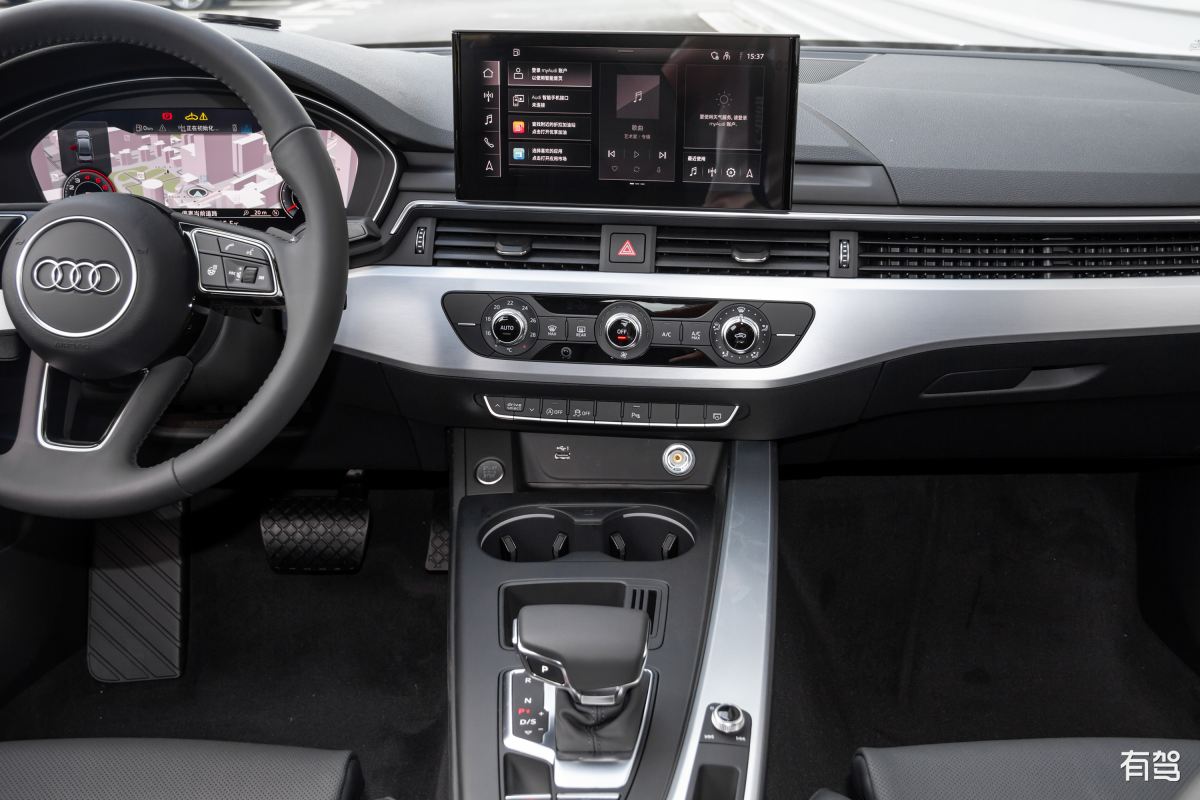 奥迪A4：领略卓越驾驶体验，尽享豪华与性能的完美融合
