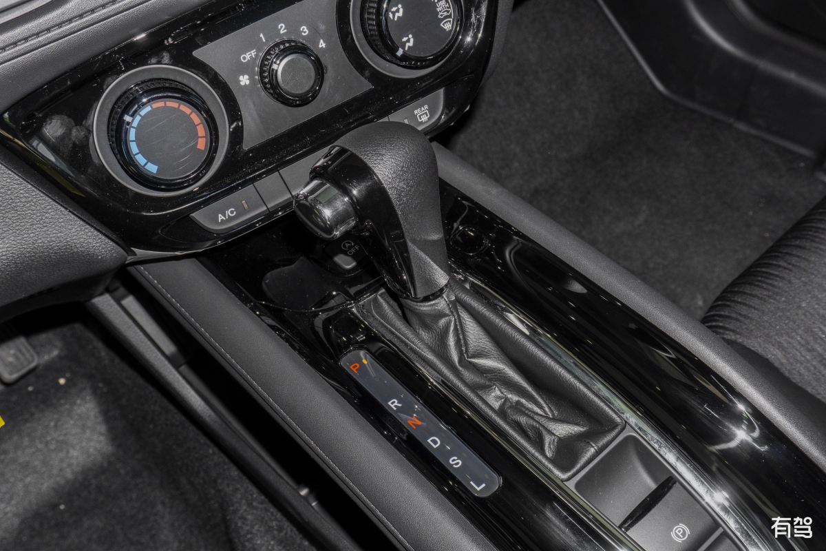 本田缤智仪表台有喇叭吗