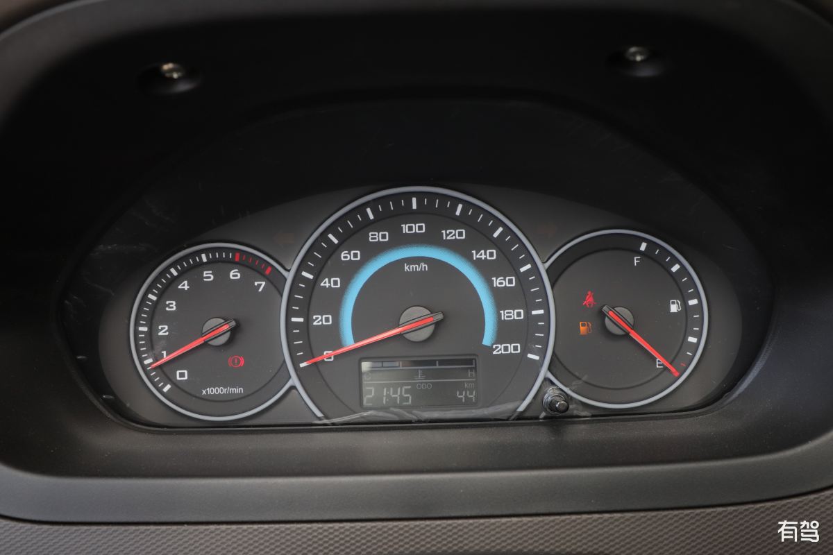 五凌面包车进气温度信号电压是多少伏？