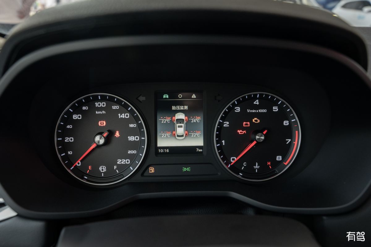 配一个主机请推荐清单在配上价格中国的价格不需要高端的显卡不打3d游戏