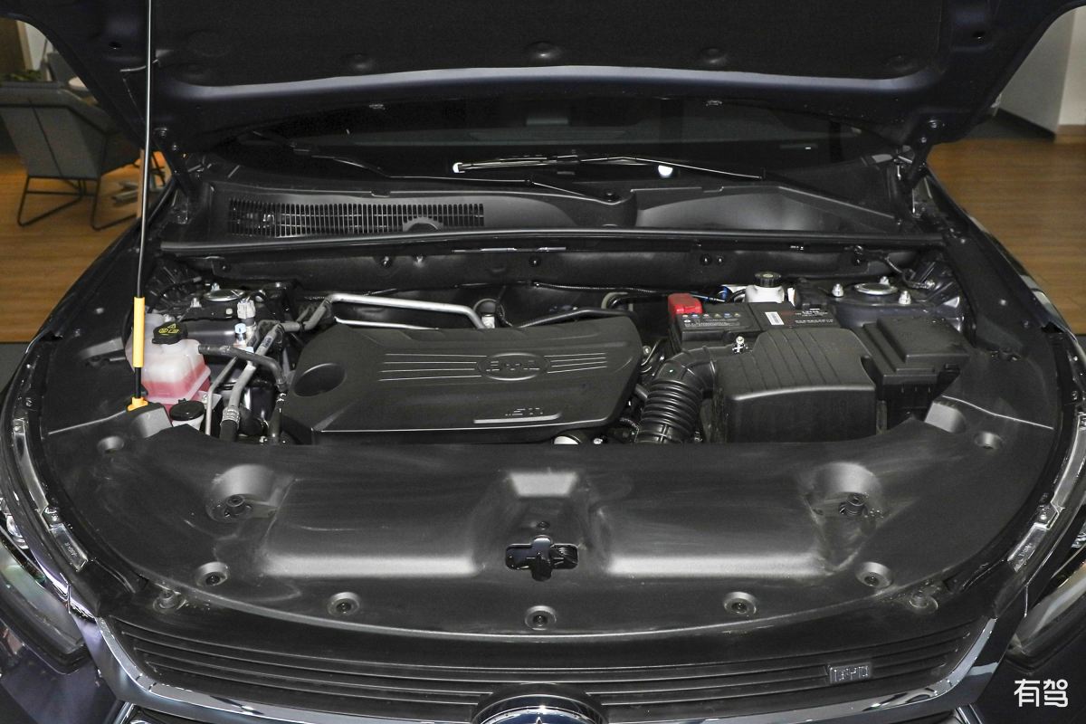 比亚迪宋plus为什么使用15L自然吸气发动机和15Ti涡轮增压发动机哪个更好要是电池没电的情况下15Ti发动机更好吧