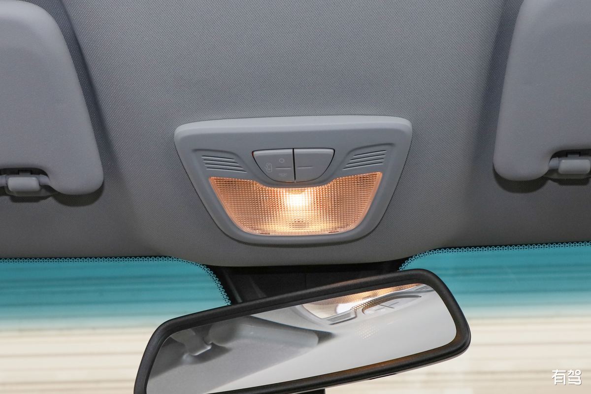 20款昂科威后转向灯怎么换