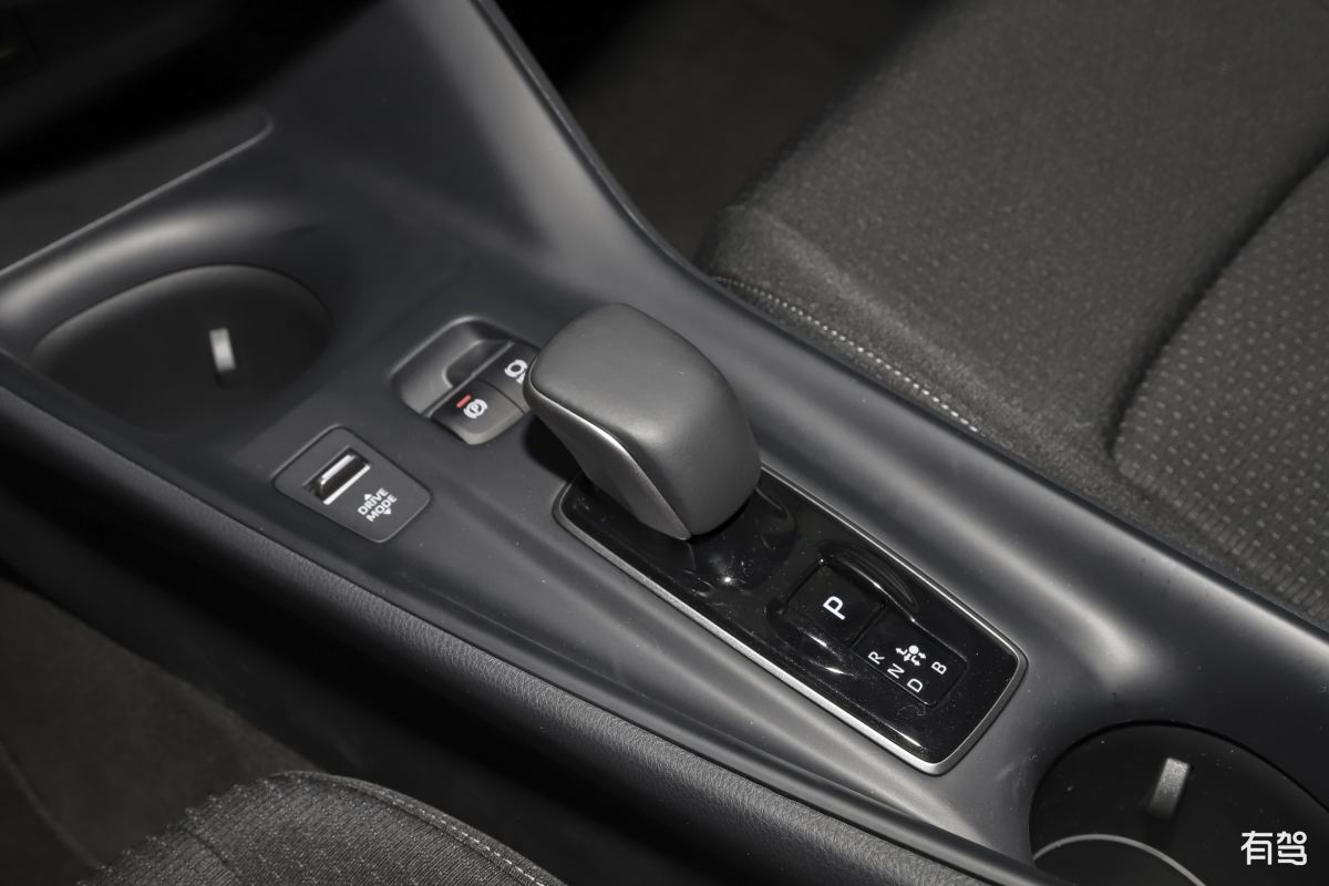 URV致雅版下坡驾驶挂什么档？