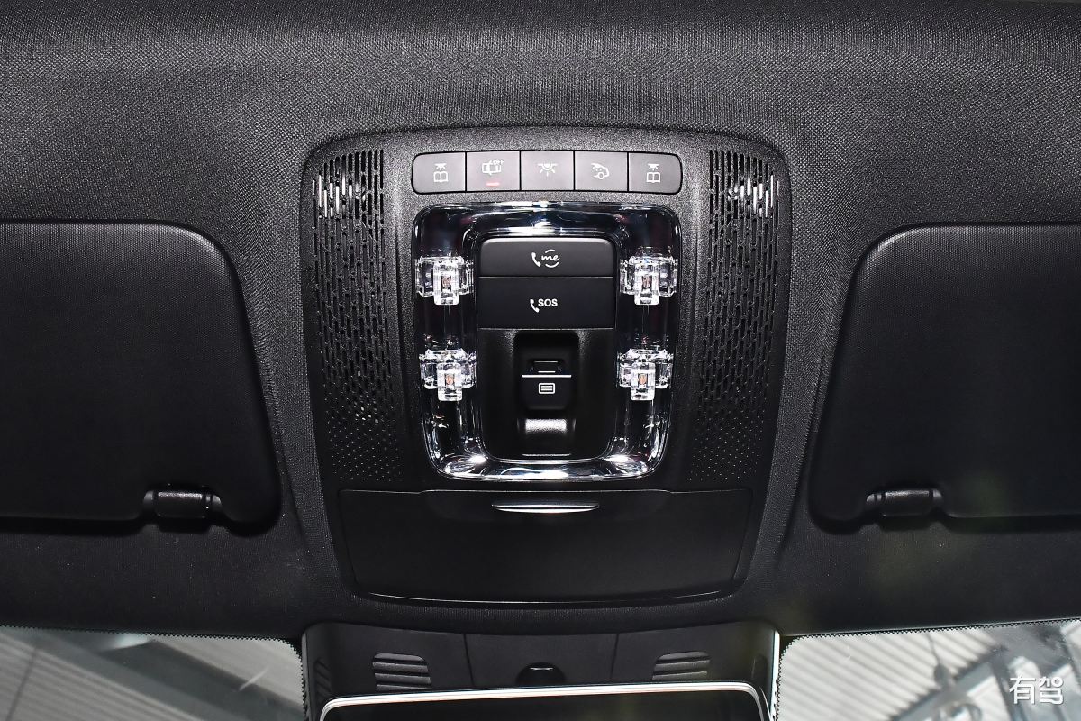 奔驰,奔驰a级amg,2020款 amg a 35 <strong>l</strong> 4matic