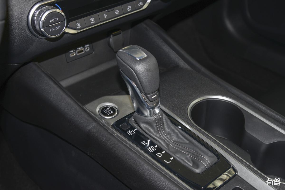 尼桑天籁车熄火后音响仍然响怎么回事