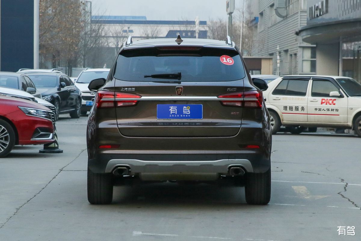 在中国推荐个落地10万左右的汽车性价比高一些的同时介绍一下新车需要买的保险必须买的和非强制的