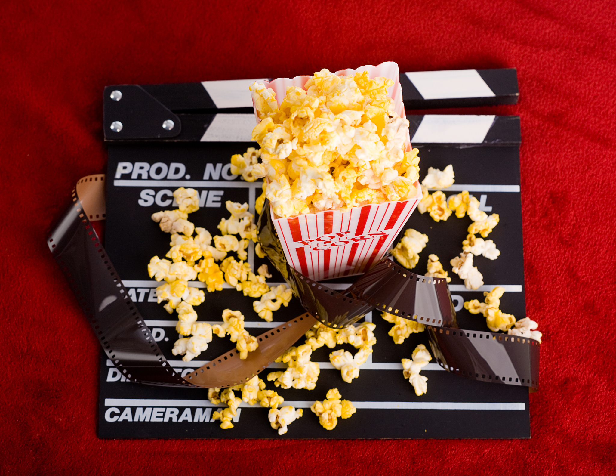 网红零食推荐：超级薯片、魔法棒糖、爆米花球等