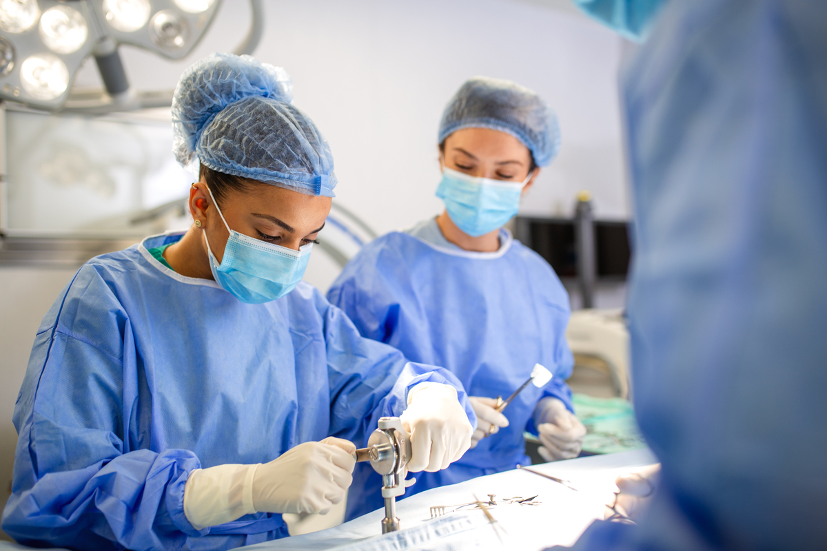 演讲稿主题是守护生命共同成长关于手术室护士的。