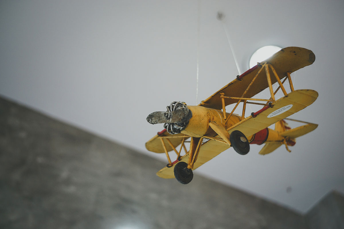 莱特兄弟成功发明飞机的秘诀：科学、创新、毅力和合作