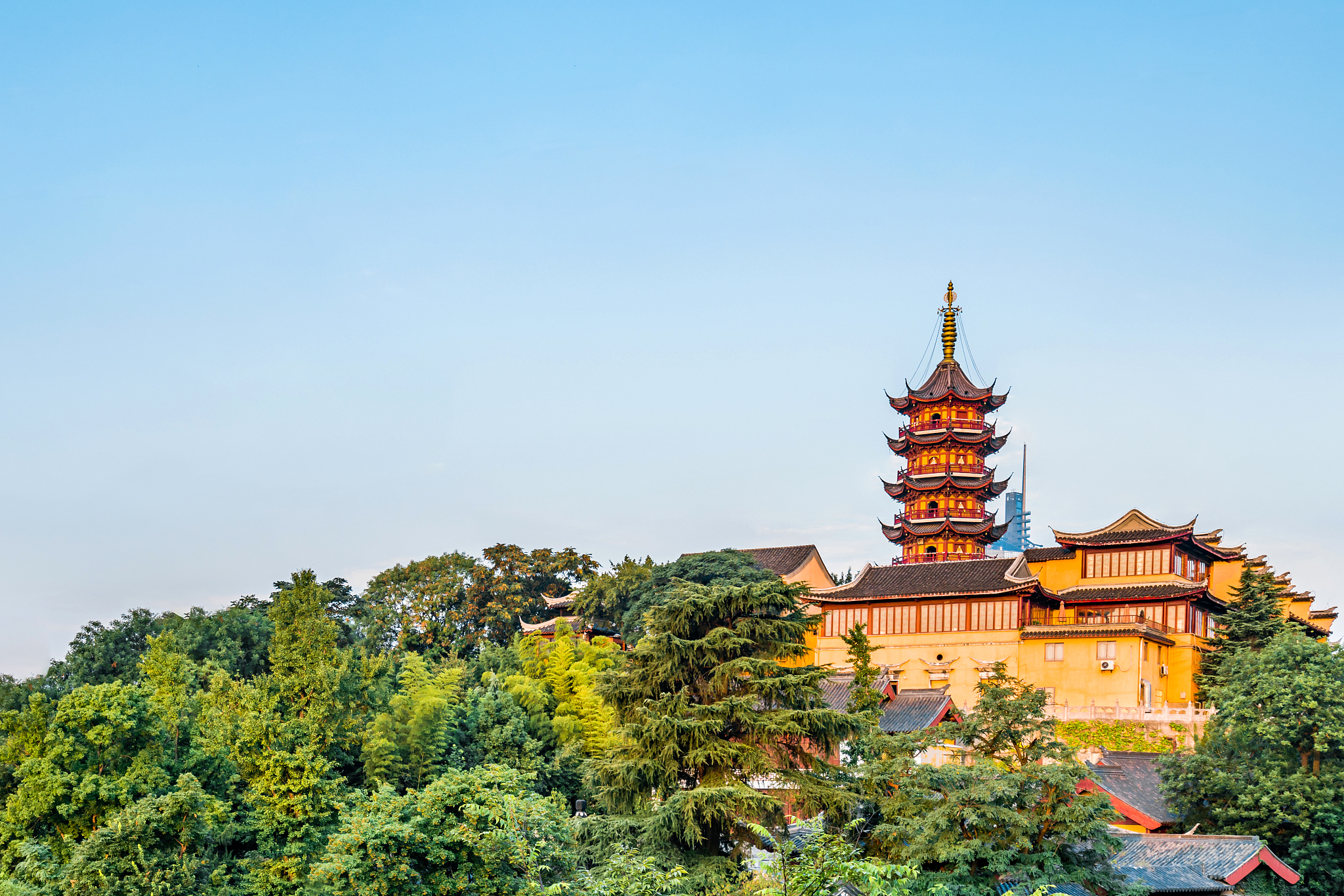 中国江苏省南京市鸡鸣寺清晨风光