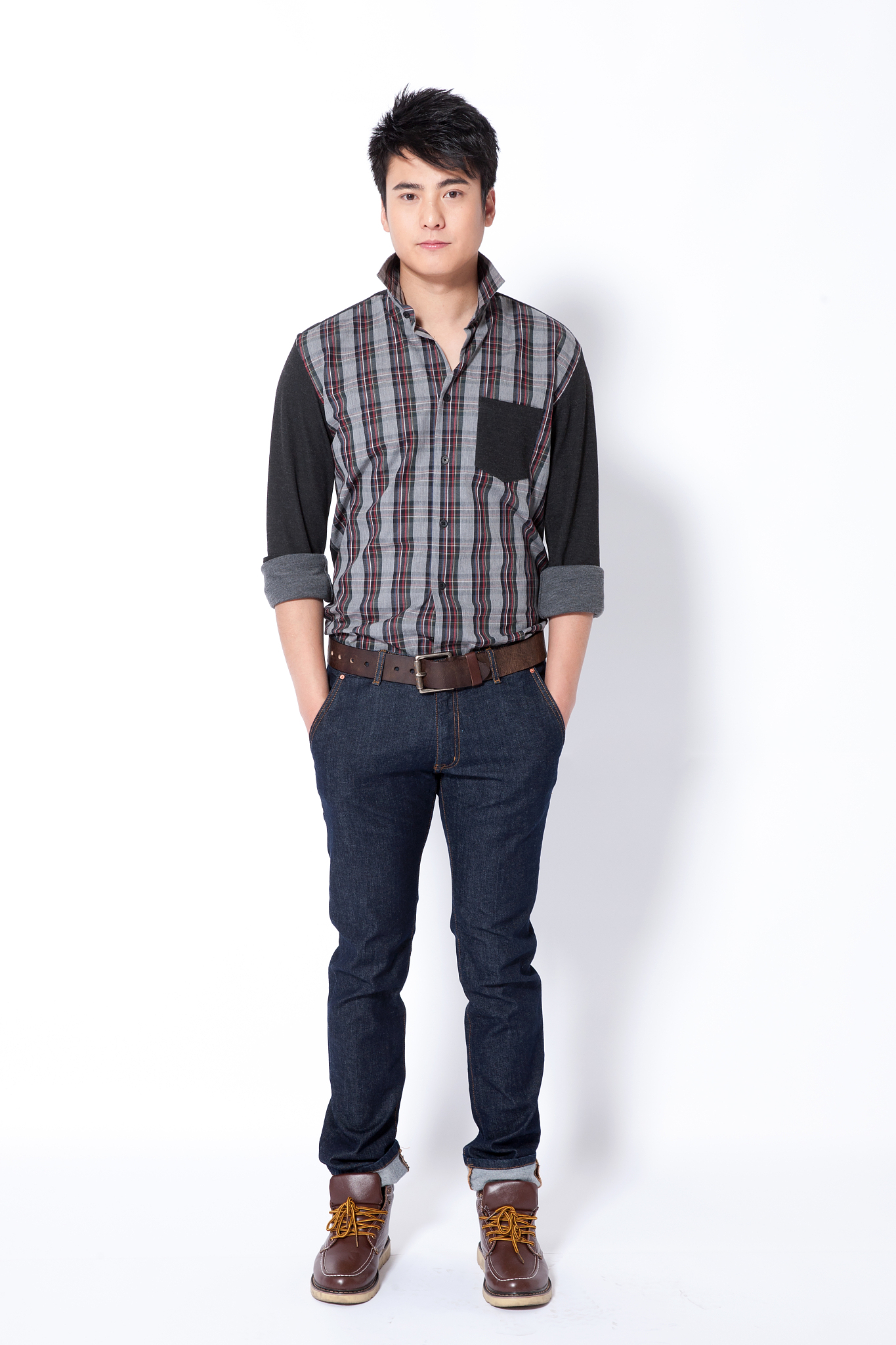 微胖男生穿搭指南：显瘦技巧和服装搭配建议