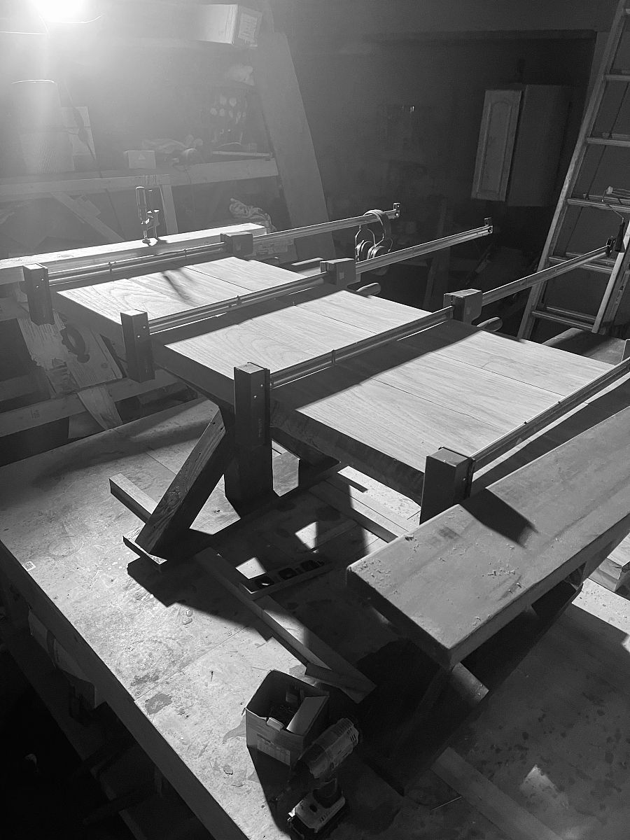 伸缩板快速复位系统提升切割装置稳定性和安全性