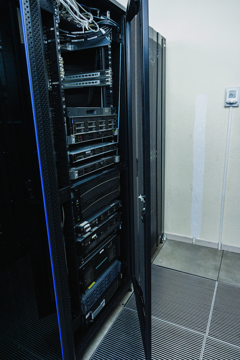 TIA 942 2017 数据中心机房机柜通道长度和消防要求