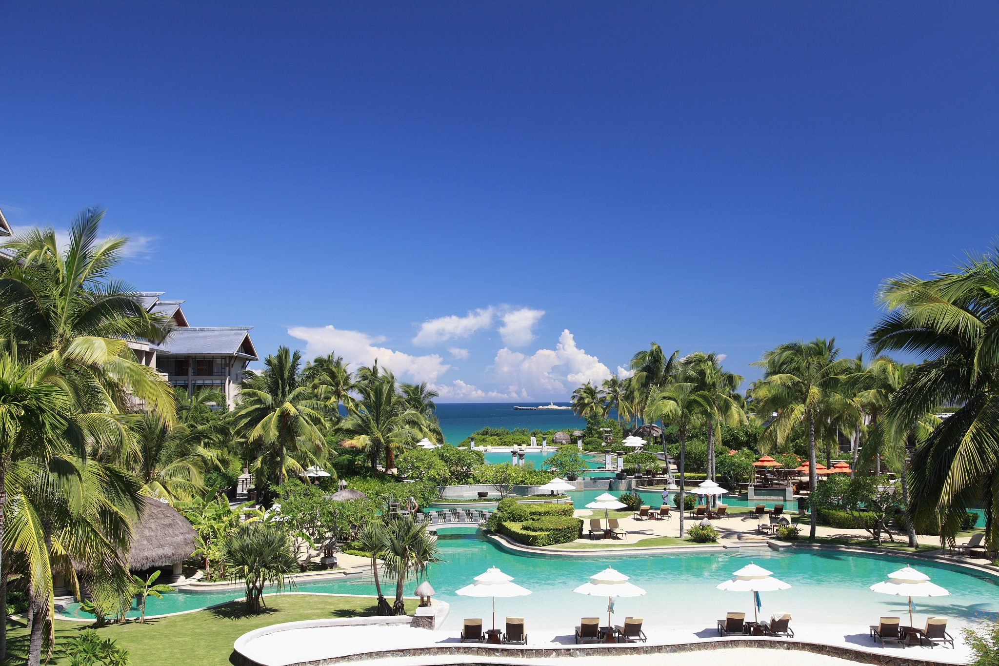 三亚旅游攻略：必去景点、特色体验、未来展望