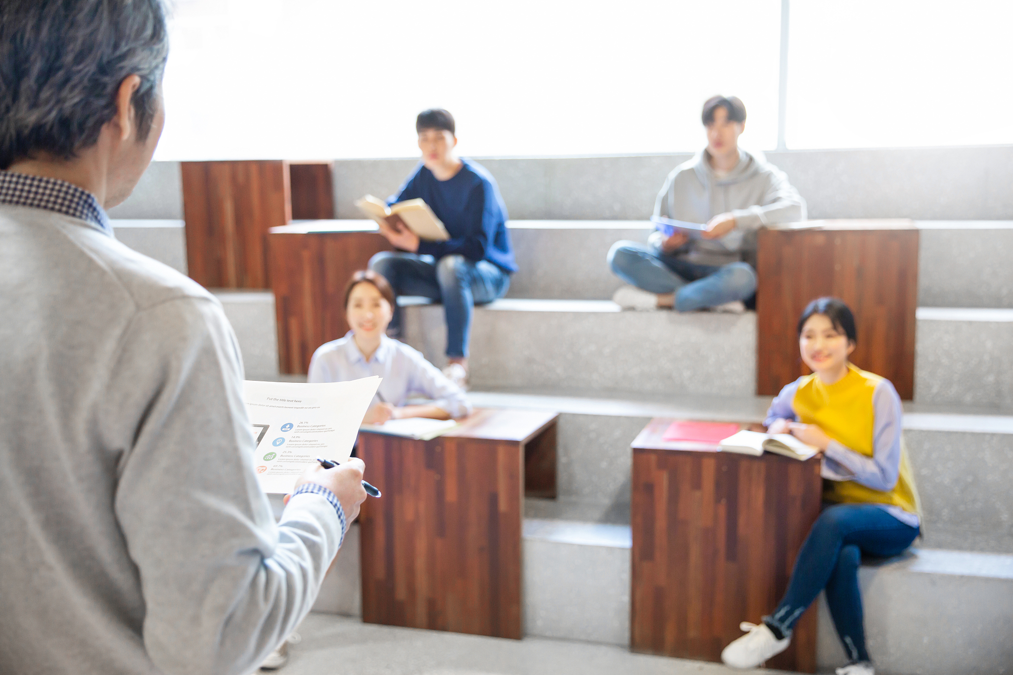 作为一名实习指导老师与实习生联系学生出勤、实习纪律、实习态度、技术技能掌握情况