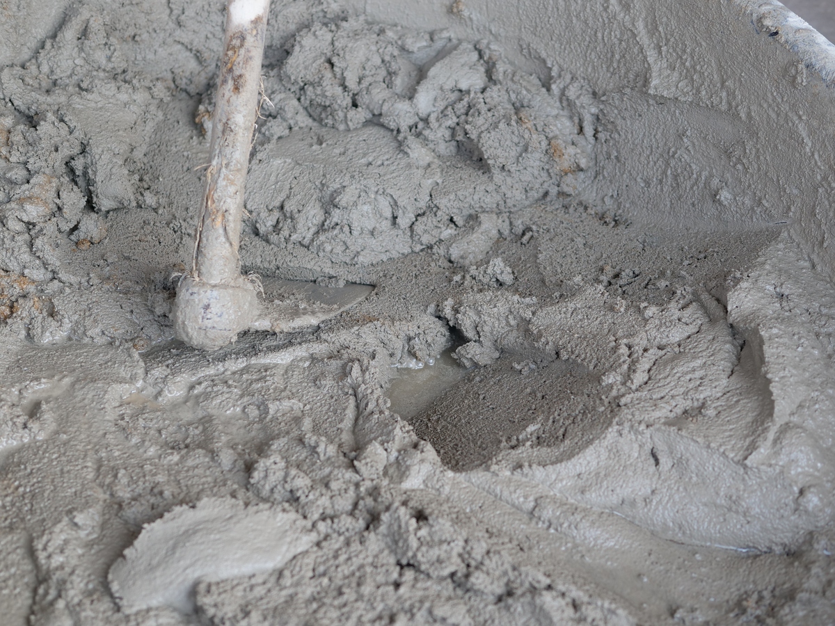 选用复合水泥的优势为什么要在水泥中加入其他材料？