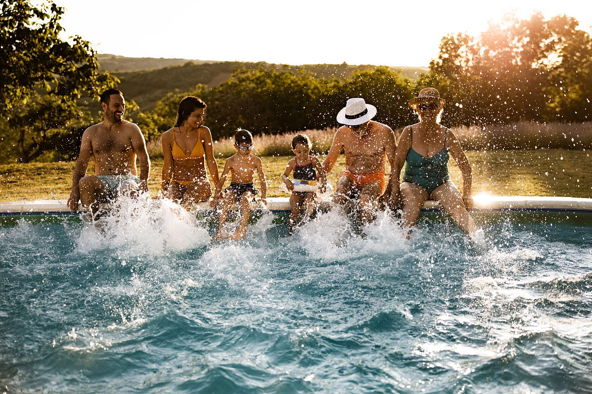 Perfect Sunday: Workout, Farmers Market, Swimming, Walking & Reading