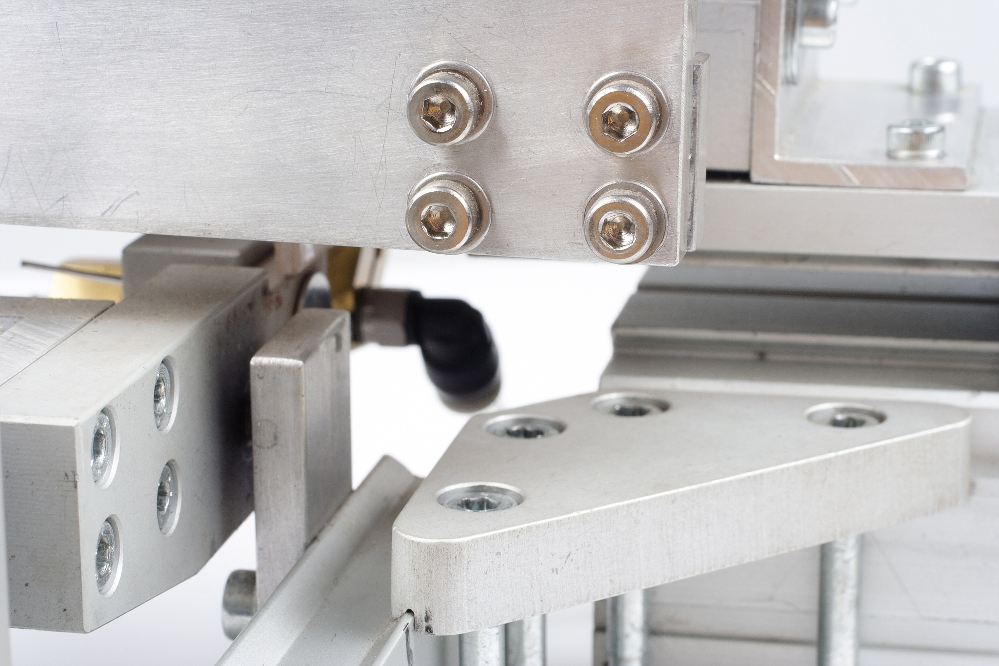 各项目机械使用情况，都满足项目需求，
怎么描述