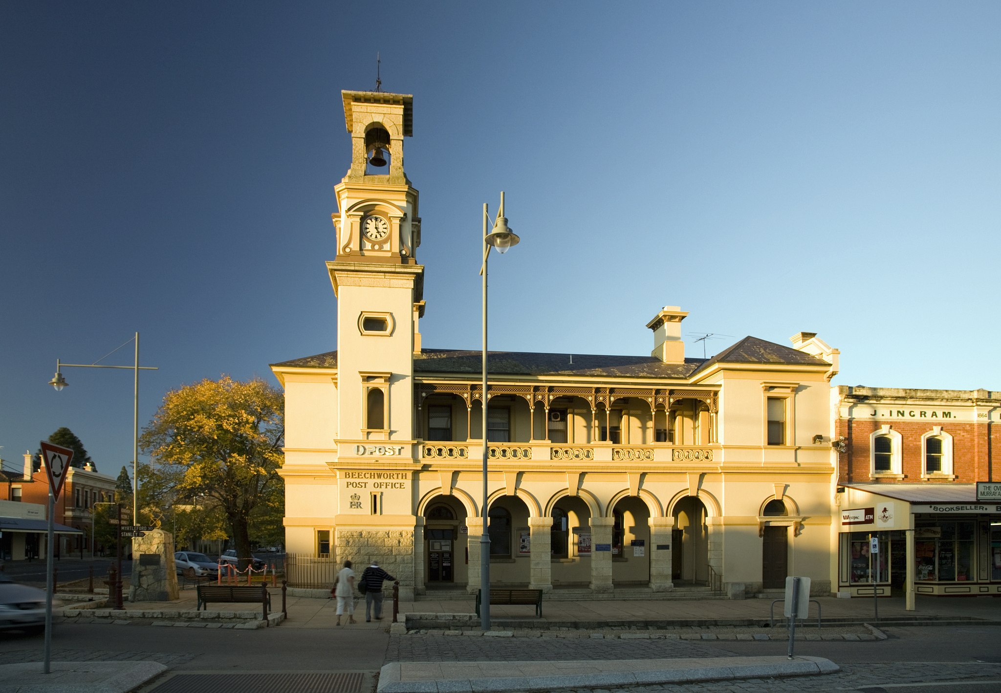 澳大利亚华裔女孩讲述家族故事：从中国船员到商业大亨