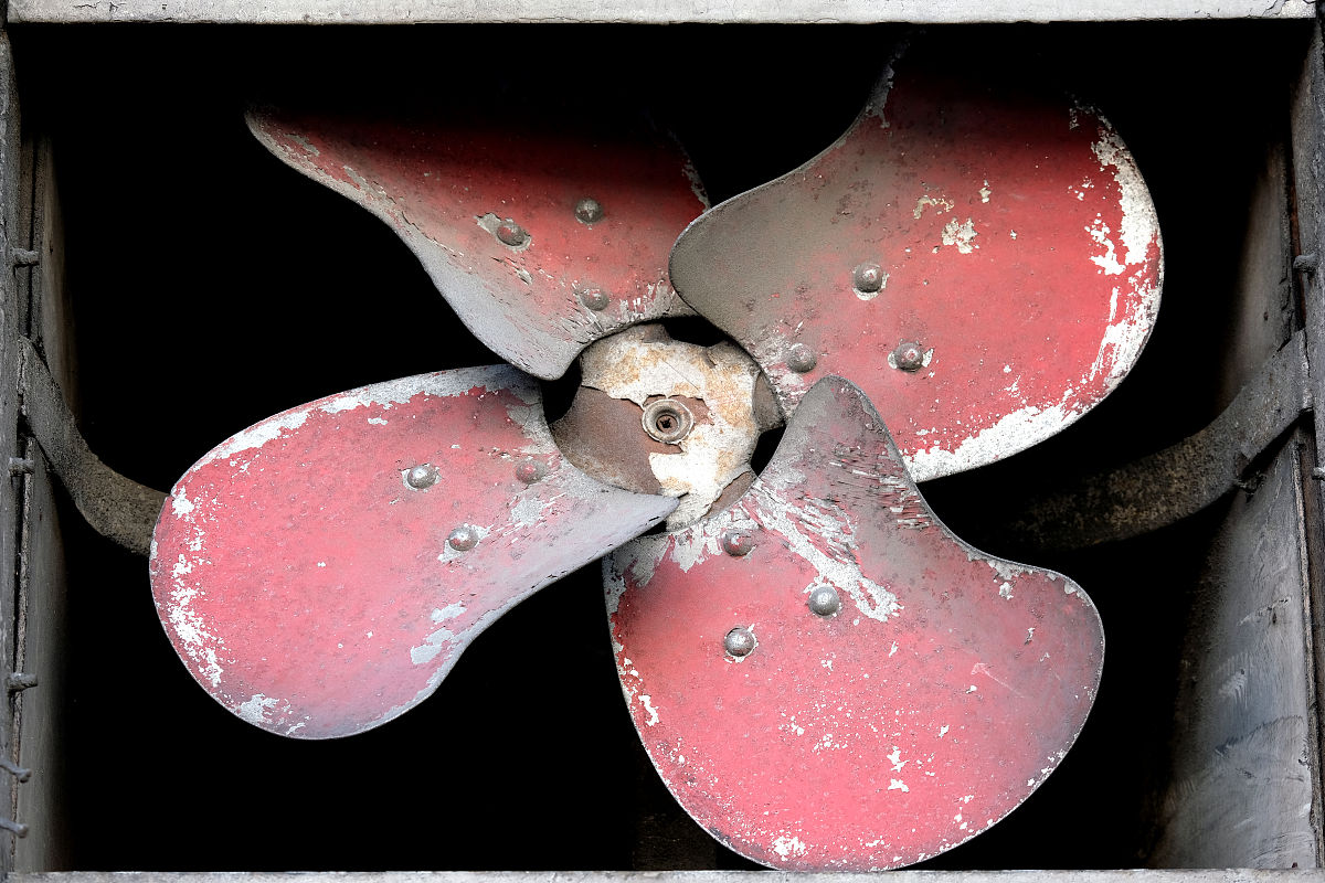 鸡舍负压风机80Pa通风量计算及影响因素