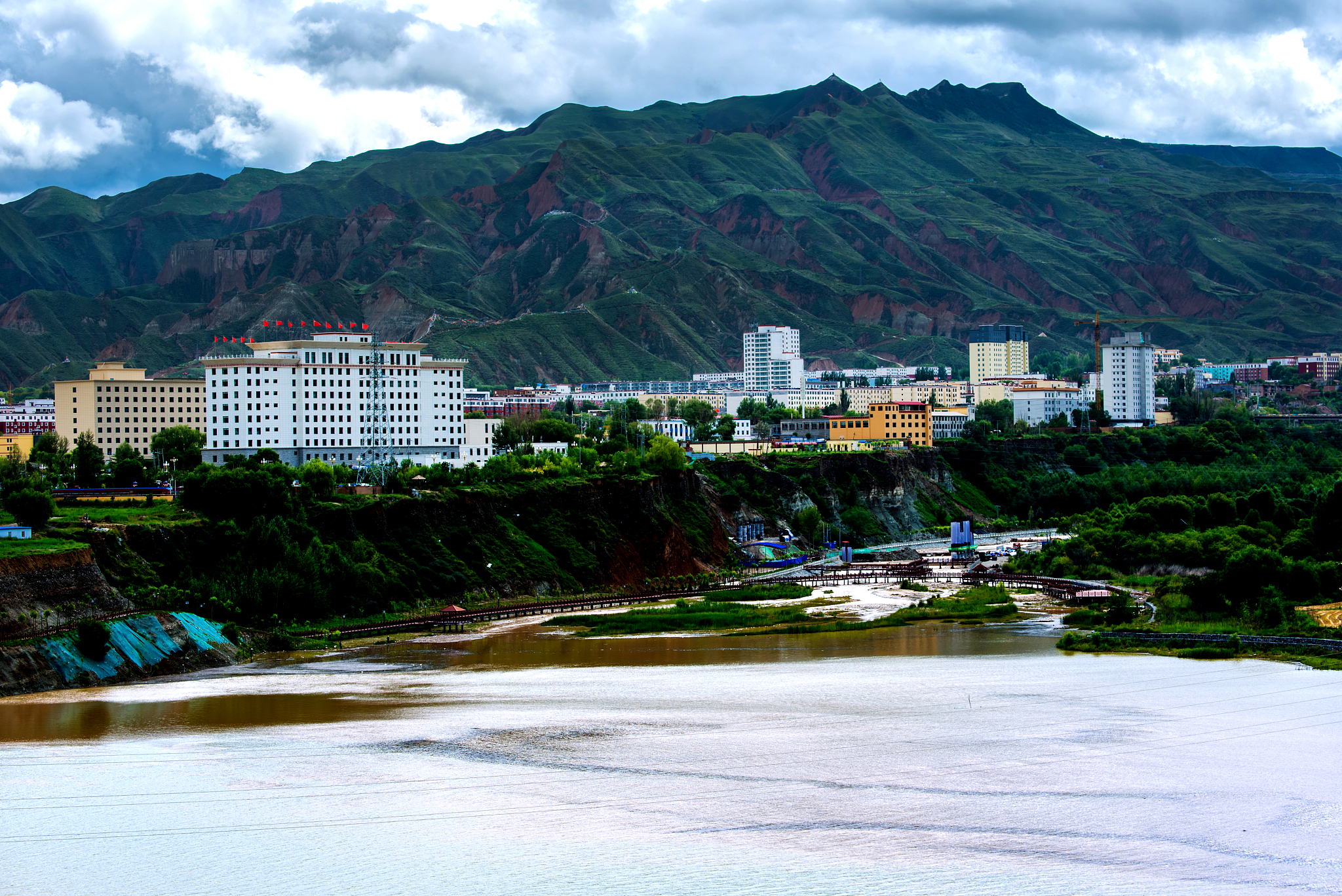 黄河边的城市