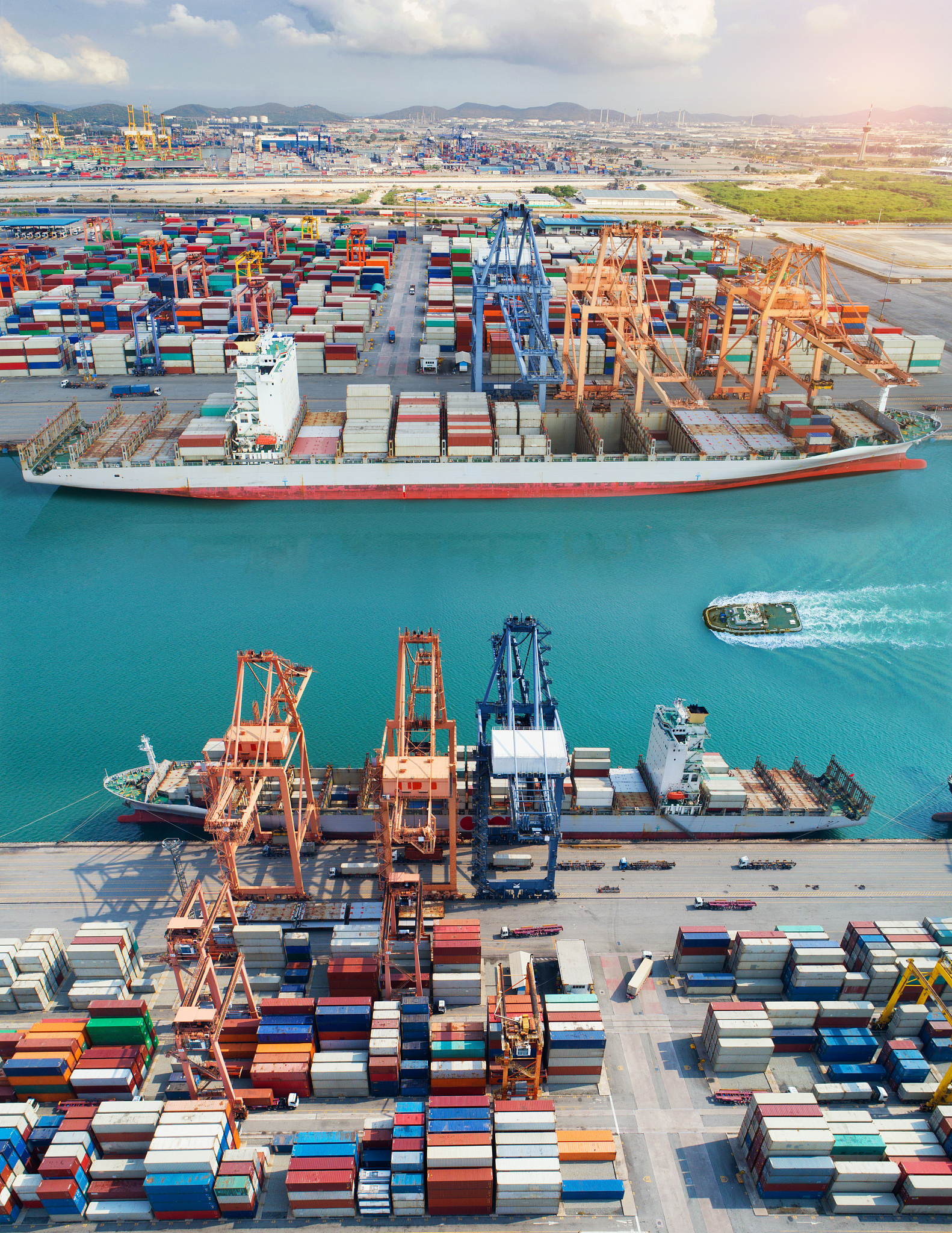 港口建设的重要性：推动经济发展和国际合作