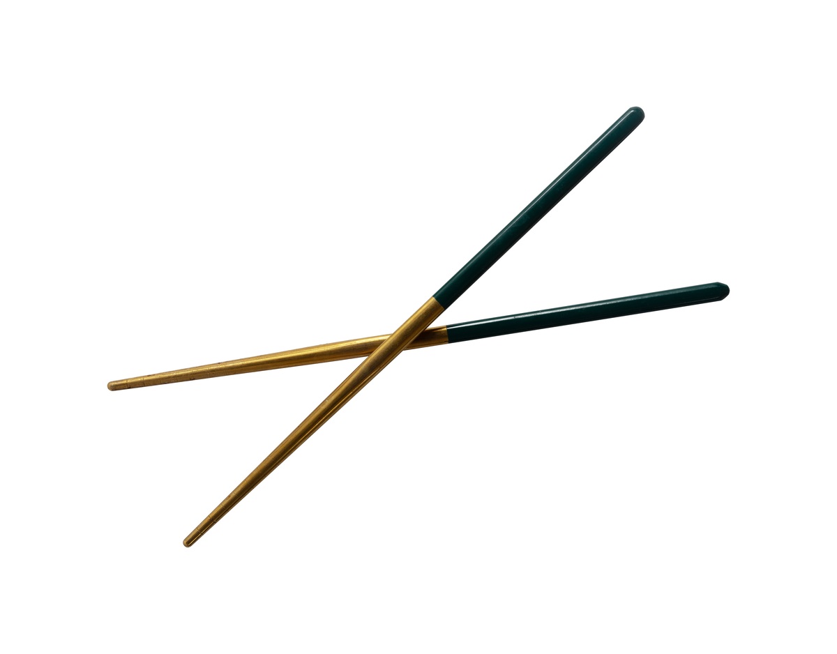 🥢 筷子探秘：从一根棍到餐桌文化，这双神奇的小棒究竟藏着什么秘密？