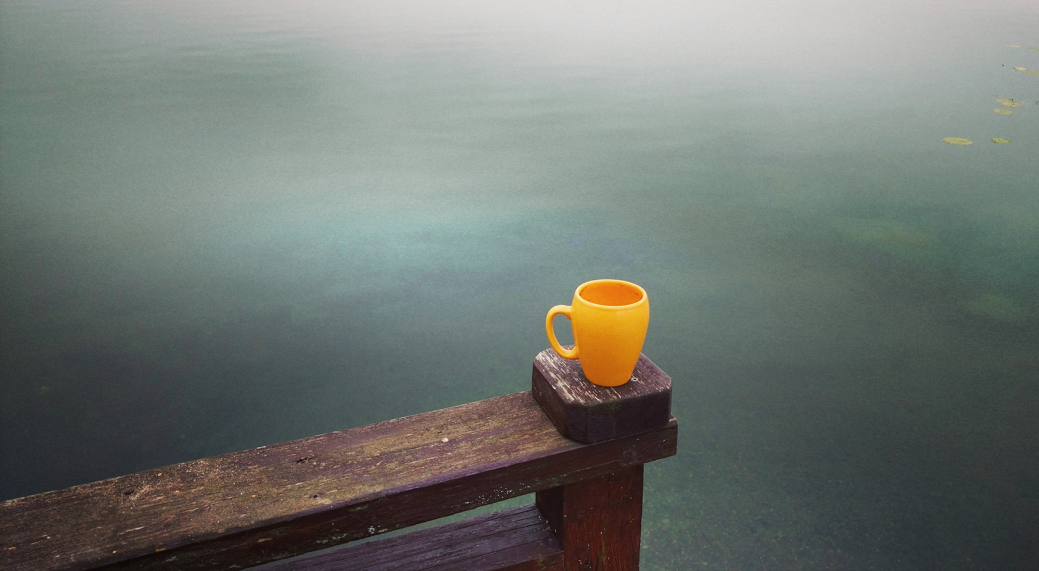 慢与快为核心八百字的论文慢与快是两个相反的概念它们在人们的生活中发挥着重要的作用。慢和快是一种相对的概念可以用来描述时间、速度、思考、行动等方面。慢是一种缓慢的节奏它让人们有时间思考、反思和感受。慢可以让人们更好地欣赏生活中的美好感受自然的美妙和人情的温暖。慢可以让人们更好地享受生活减少压力和焦虑。慢可以让人们更好地关注自己和周围的人更好地理解彼此的需求和感受。快是一种快速的节奏它让人们更快地行动