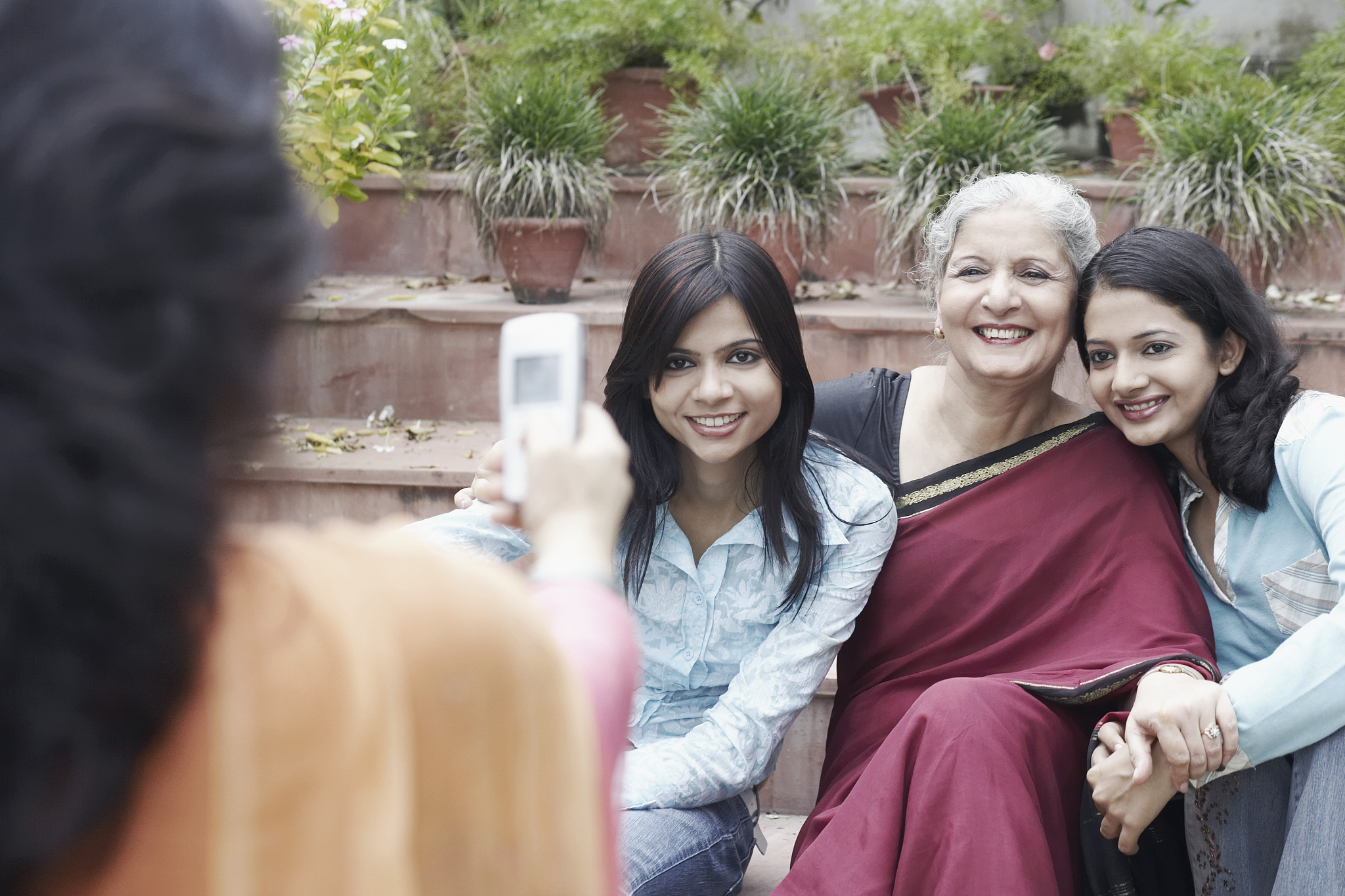 亚洲女性移民与家庭变迁：全球化背景下的挑战与应对