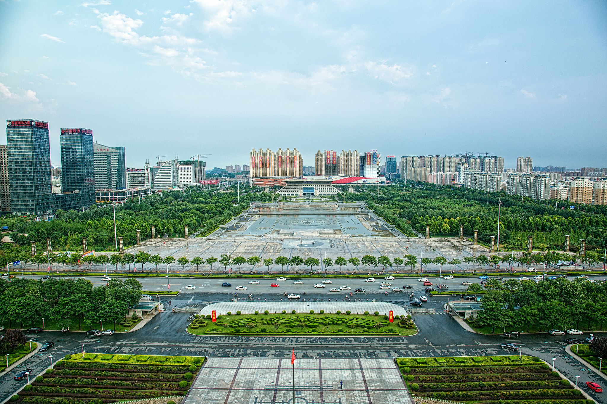 请帮我写1篇不少于800汉字的博客文章语言要幽默风趣。主题是：中国面积最小的城市十大排名