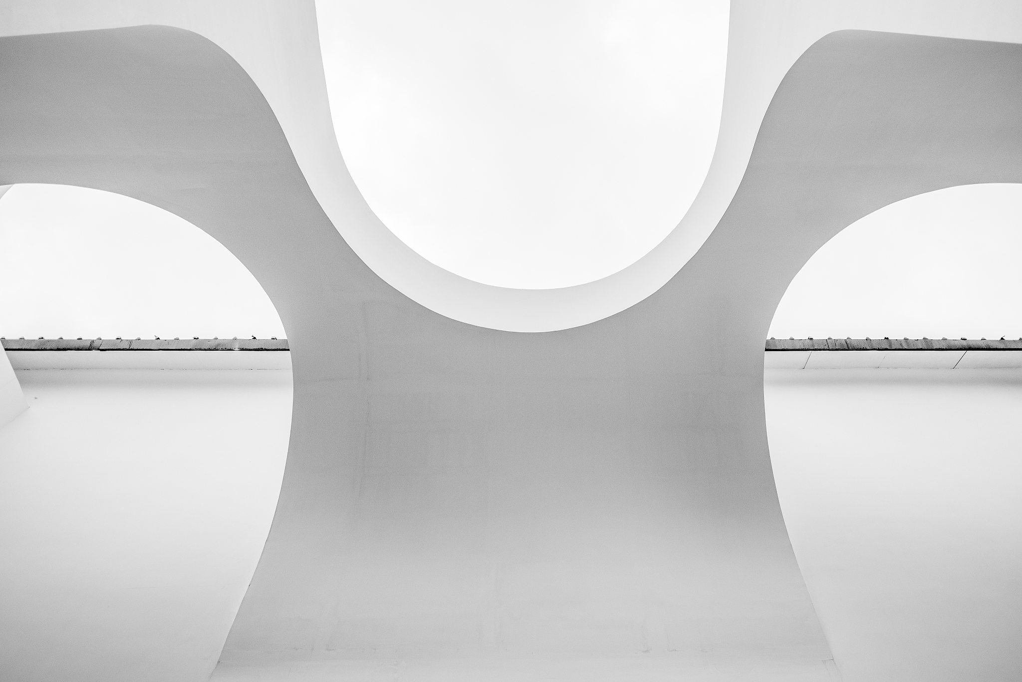 空域不一致：图像处理中的空间差异及其解决方法