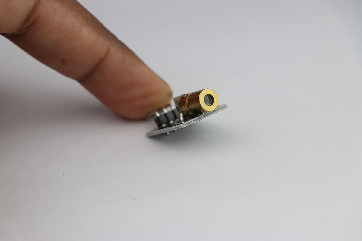 二极管激光器最大输出功率：逻辑与语法检查