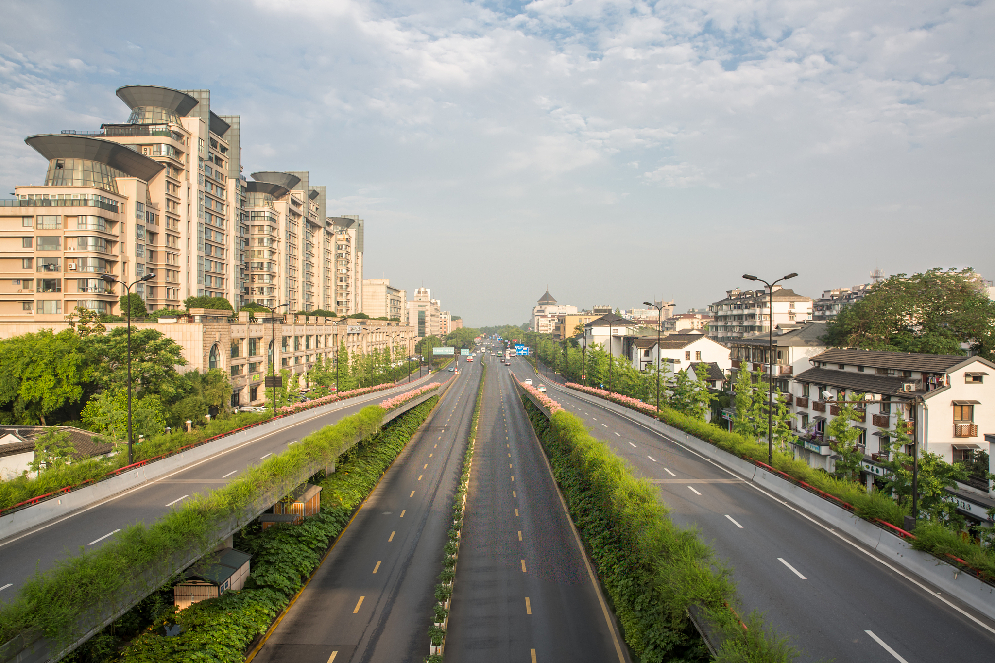 安徽铜陵西湖新区市政道路绿化带景观设计：街道家具与小品方案