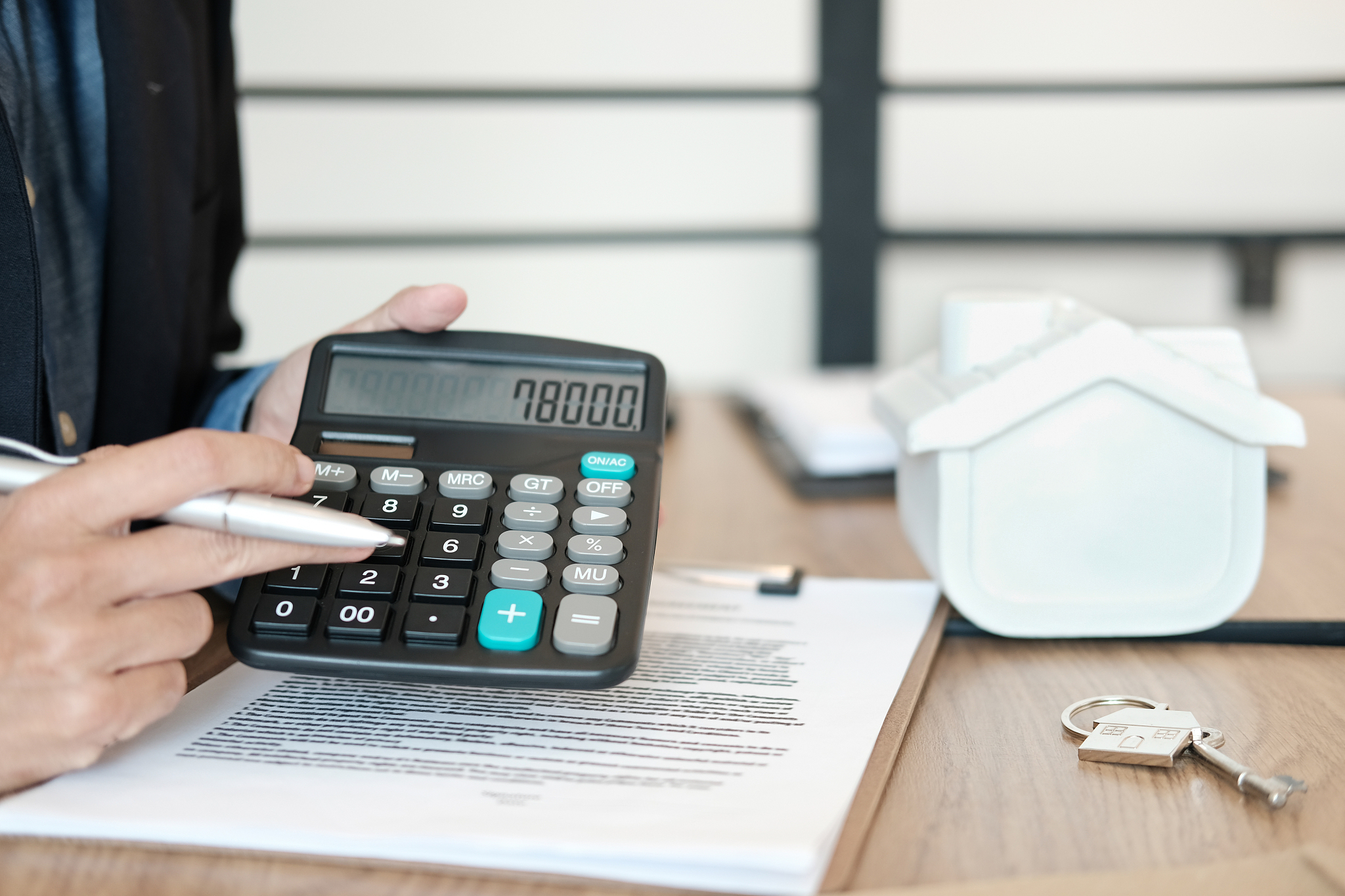 广州荔湾区租购并举政策对住房租赁市场影响研究：基于特征价格模型