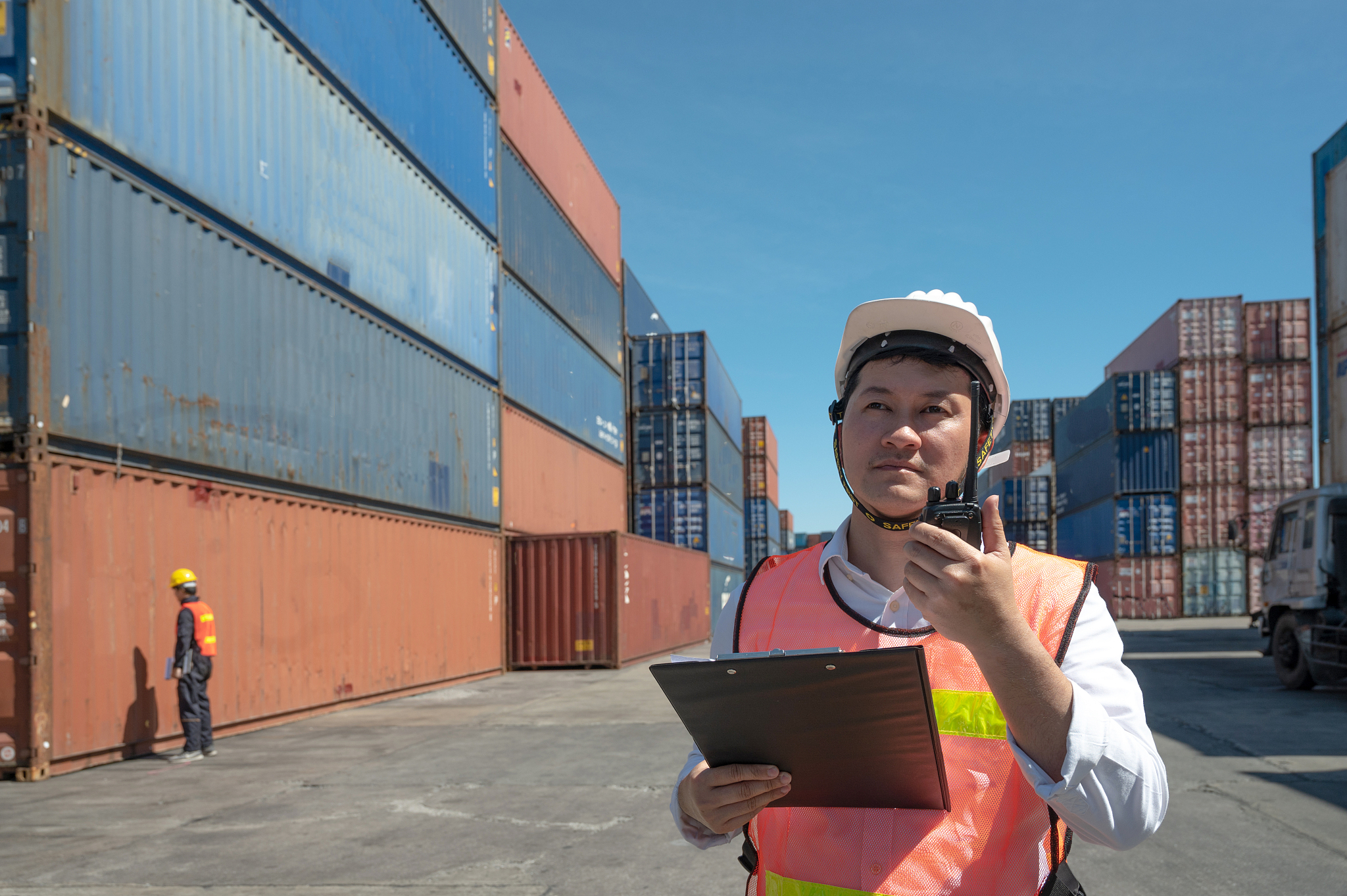 Damaged Cargo Handling Update: Discharge Complete, Consignee Response Pending